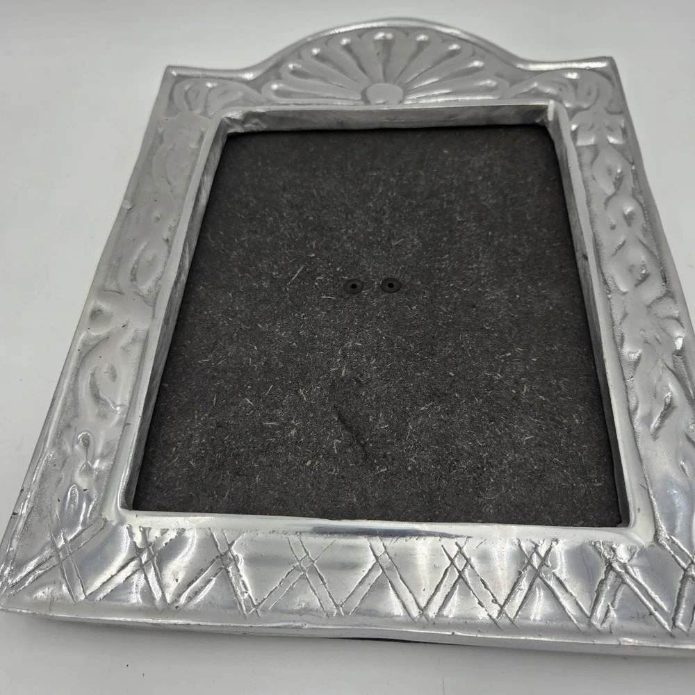 Vintage Media Flor Pewter Ornate Antique Style Picture Frame 8 1/2